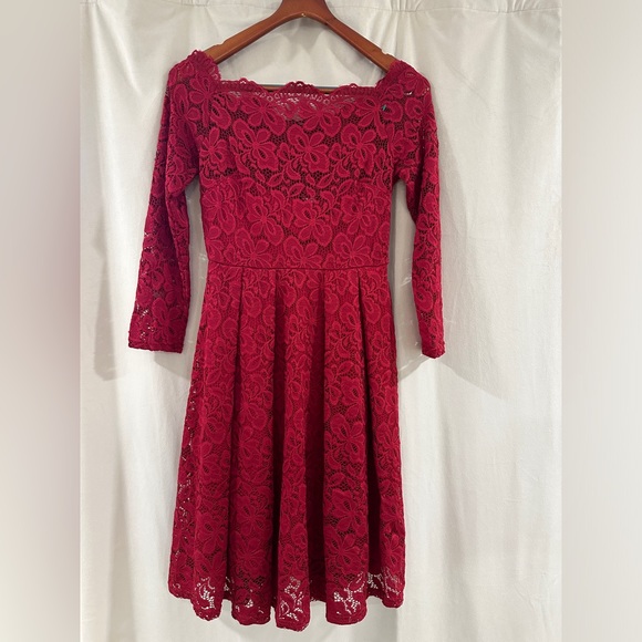 Miusol Dresses & Skirts - Miusol Off Shoulder Red Long Sleeve Lace Dress
